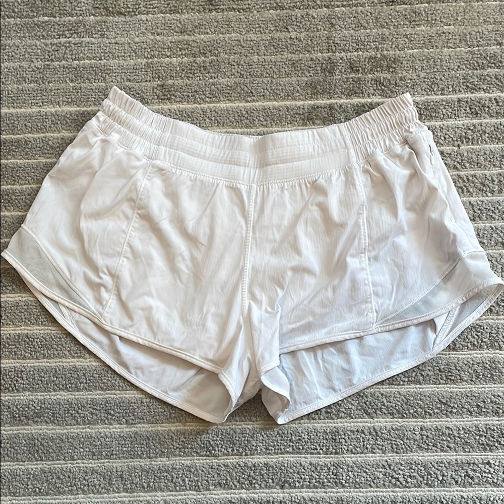 Lululemon Hottie Hot 2.5” Shorts